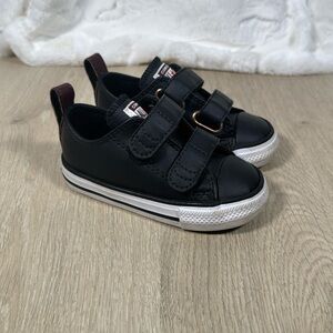 Converse Chuck Taylor All Star V2 Velcro Leather Sneakers